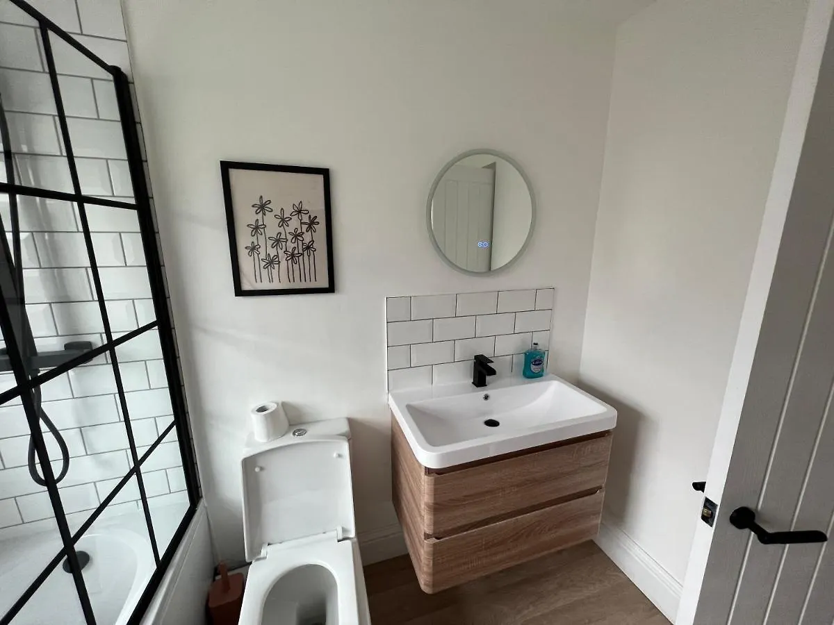 Ferienhaus Altrincham Terrace - 2 Bedroom House - Free Parking - Sleeps 6 - Near Tram Stop Manchester